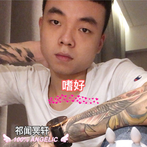 两个肥奶被揉出奶水
