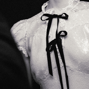 两个肥奶被揉出奶水
